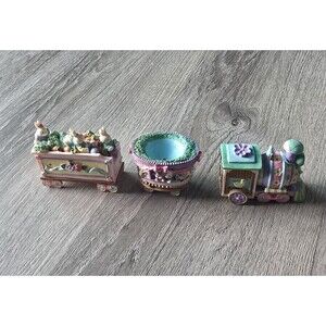 Vintage Winsor  Collection Easter Village Train Decoration Heavy Resin Detailed